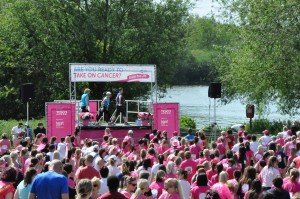 Crane & Staples warm up at Race for Life in WGC